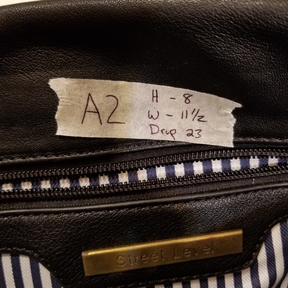 🌻🌺🌻STREET LEVEL PORTFOLIO CROSSBODY!! - Picture 5 of 8